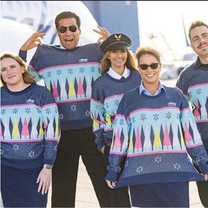 VTG unisex Alaska Airlines Uniform Multicolor winter holiday ugly Sweater Small